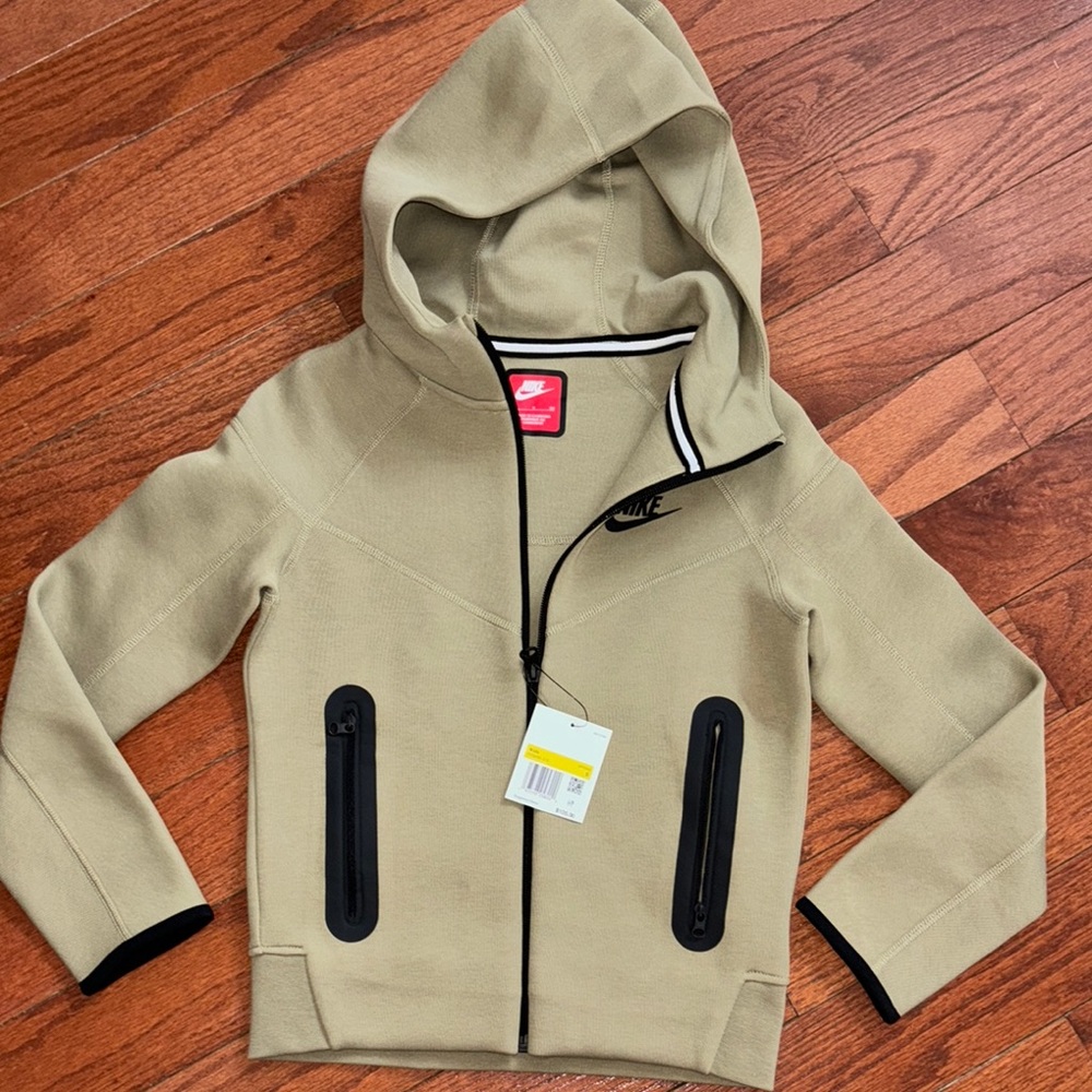 Nike tech kids zip up